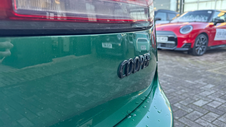 MINI Clubman 1.5 Cooper Exclusive Premium 6dr Auto Petrol Estate